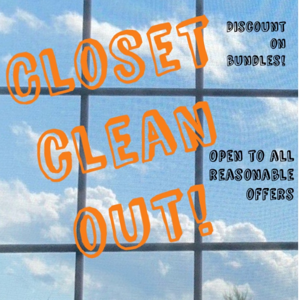 ✨CLOSET CLEAN OUT! ACCEPTING REASONABLE OFFERS!✨